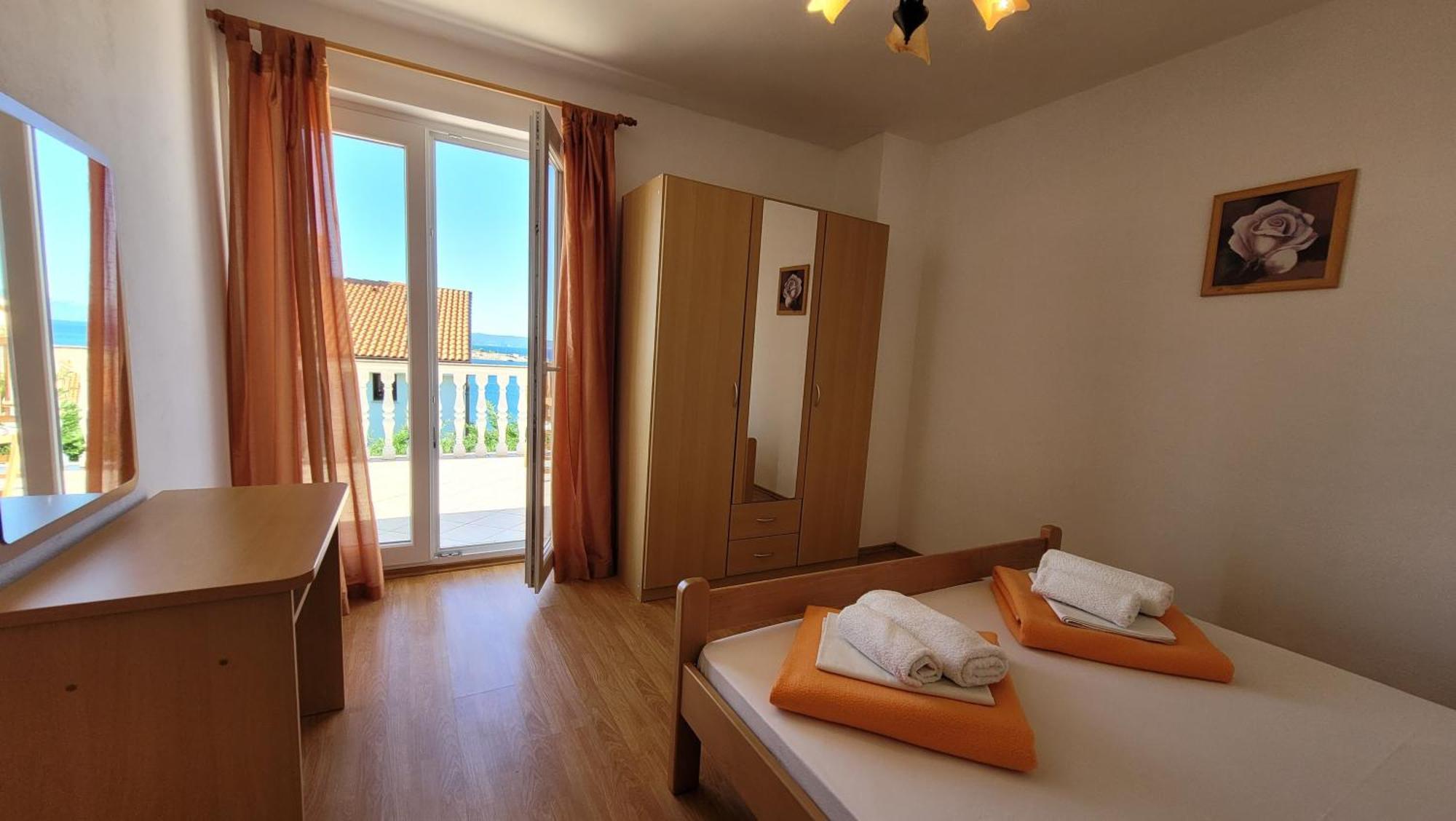 Apartments Adriana Омишаль Экстерьер фото