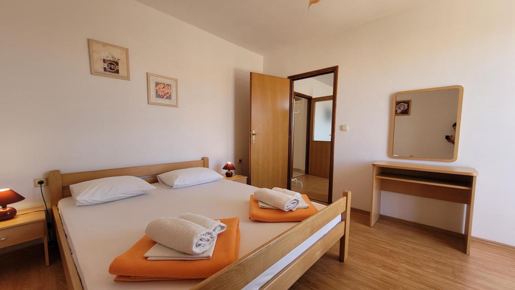 Apartments Adriana Омишаль Экстерьер фото